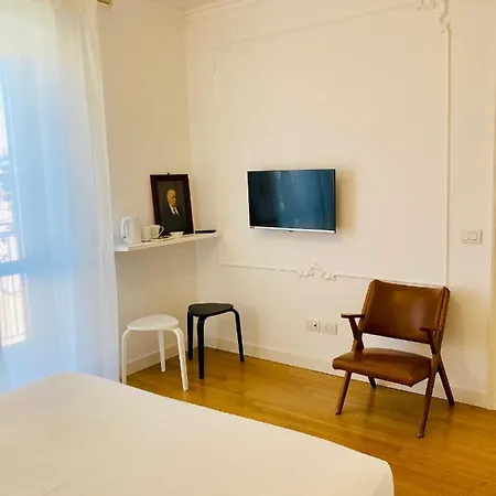 Un Punto A 3* ורונה